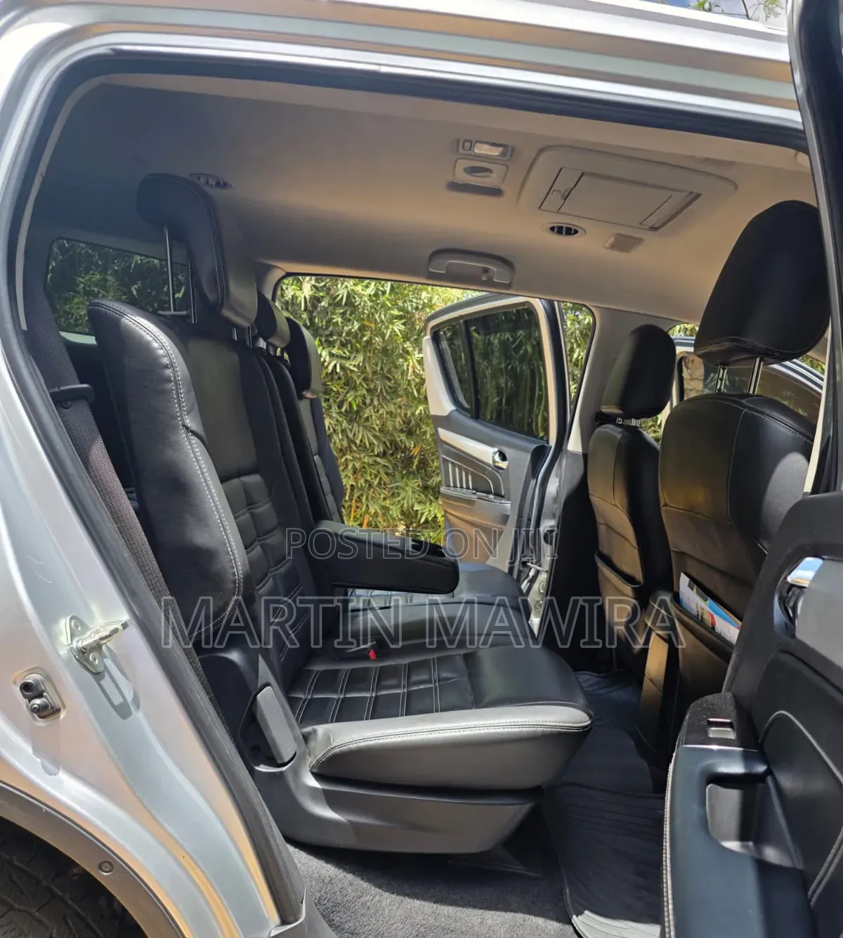 Isuzu MU-X 2021 Silver