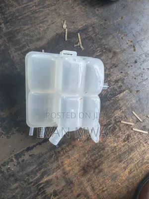 Nissan Dualis Coolant Bottle Available