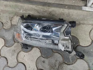 Land Cruiser LC200 2016 Headlight