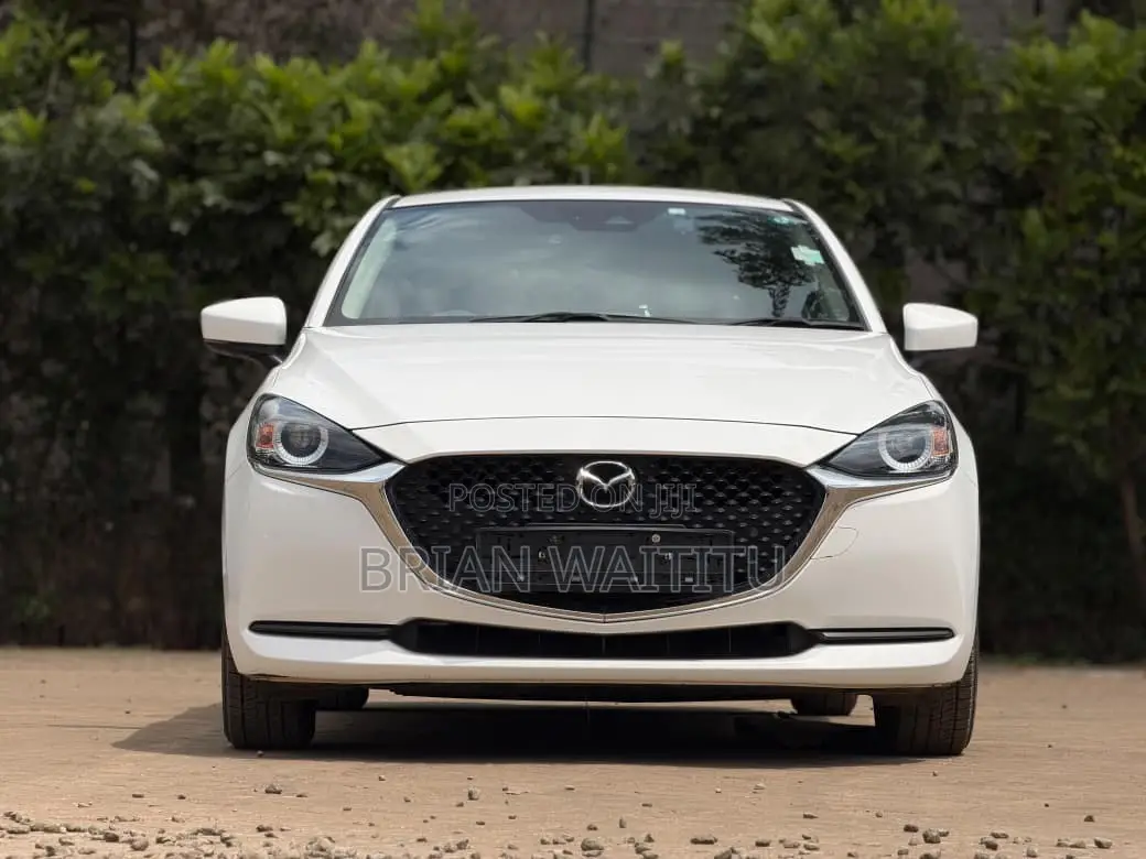 Mazda 2 2020 White