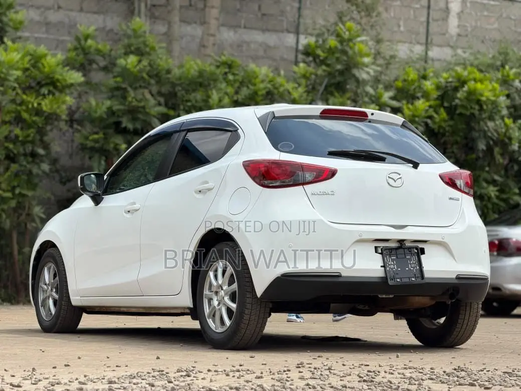 Mazda 2 2020 White