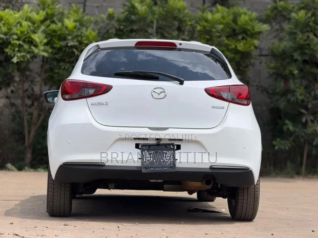 Mazda 2 2020 White