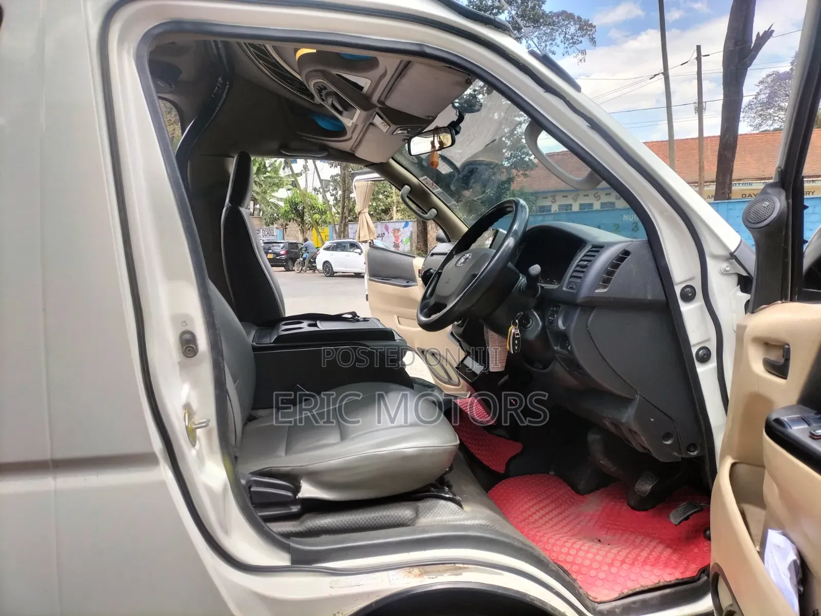 Toyota HiAce 2020 White