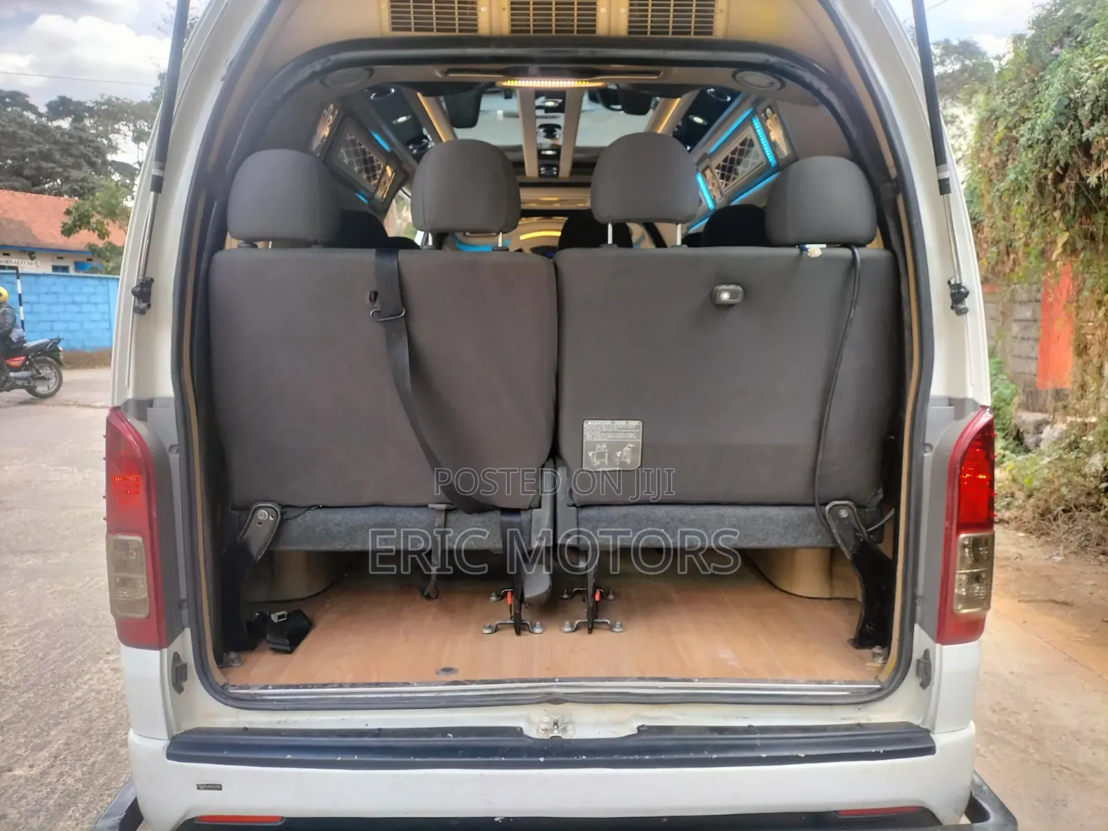 Toyota HiAce 2020 White