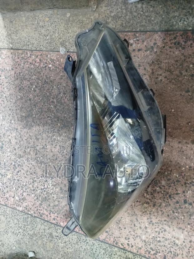 Vitz 269 Headlight Non Zenon - main view