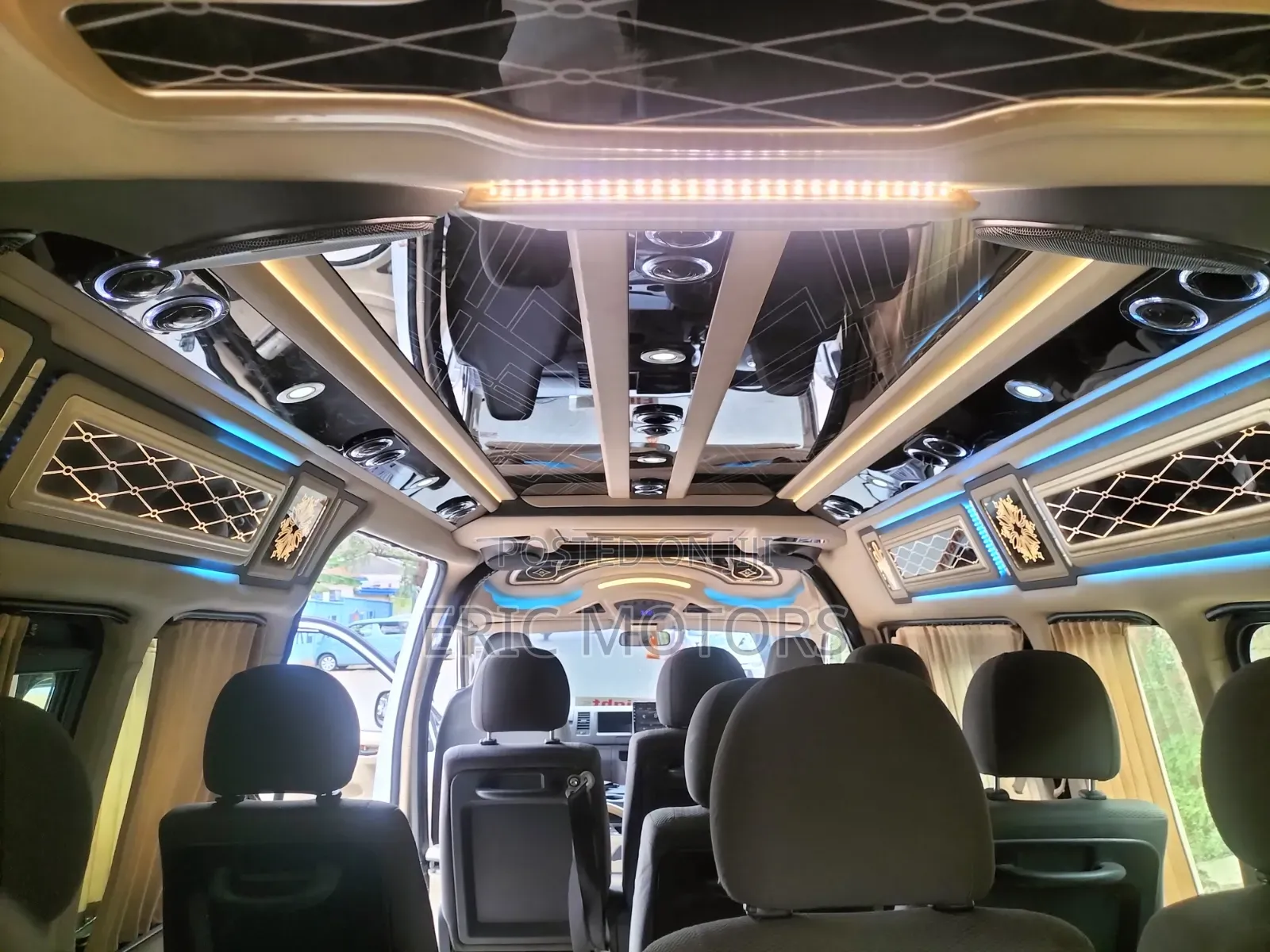 Toyota HiAce 2020 White