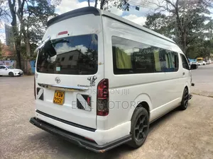 Toyota HiAce 2020 White