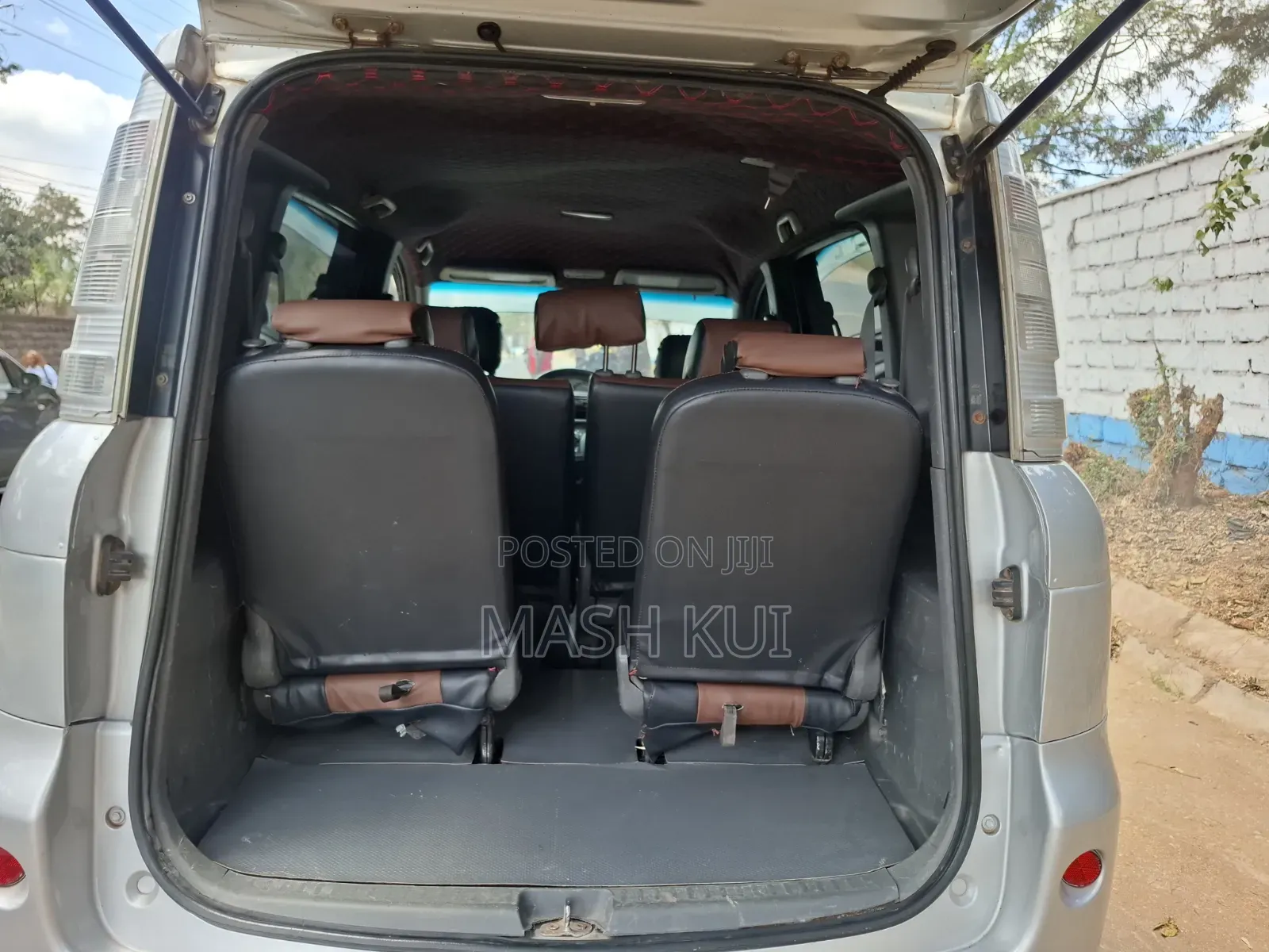 Toyota Sienta 2012 Silver