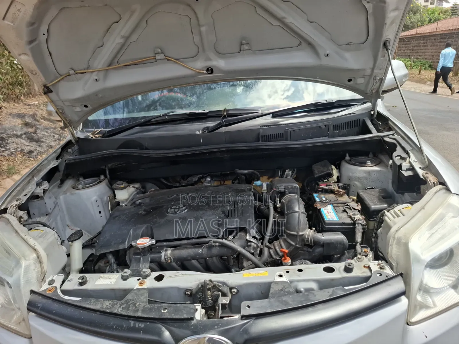 Toyota Sienta 2012 Silver