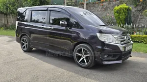Honda Stepwgn 2014 Purple