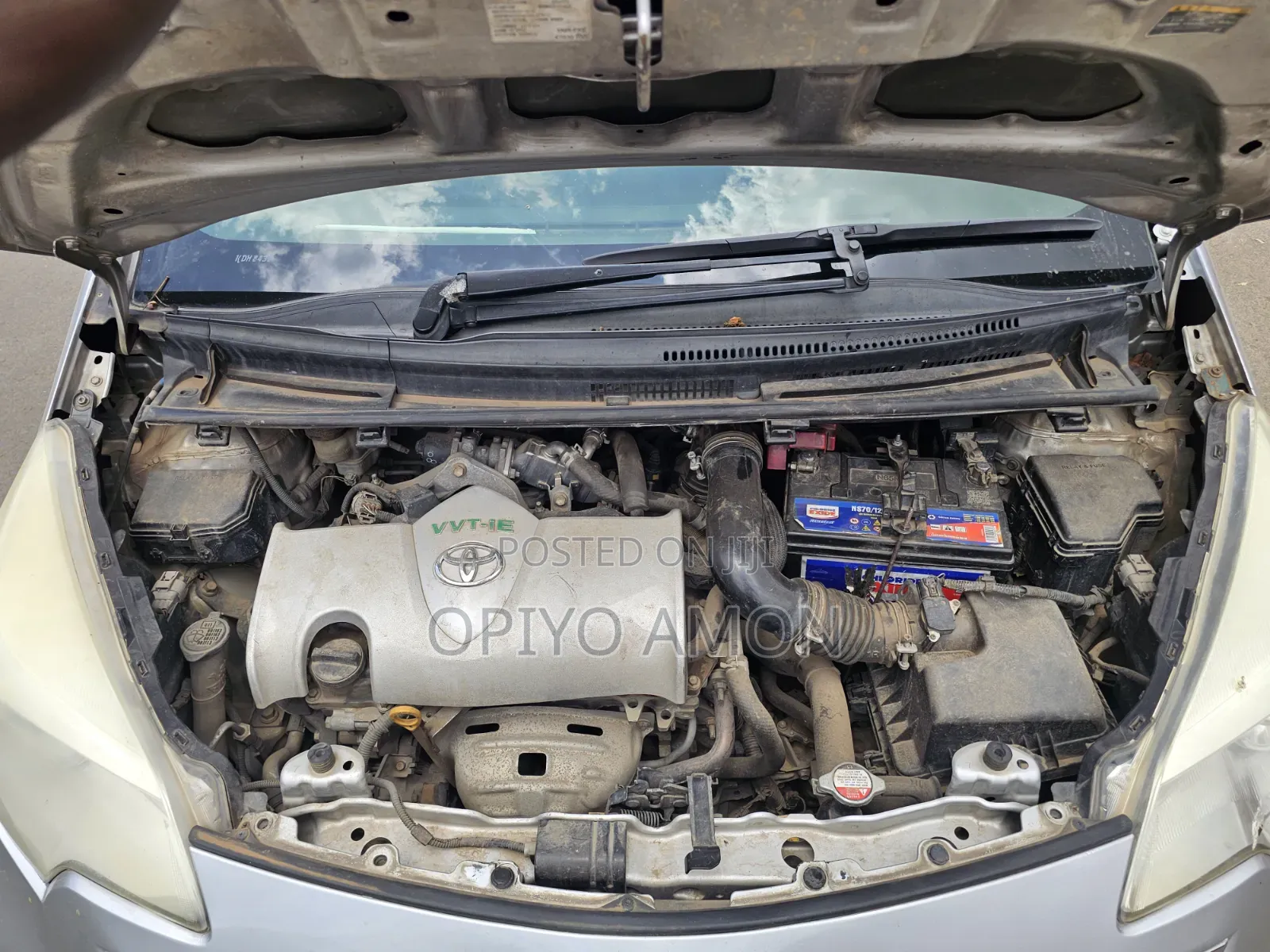 Toyota Ractis 2014 Silver