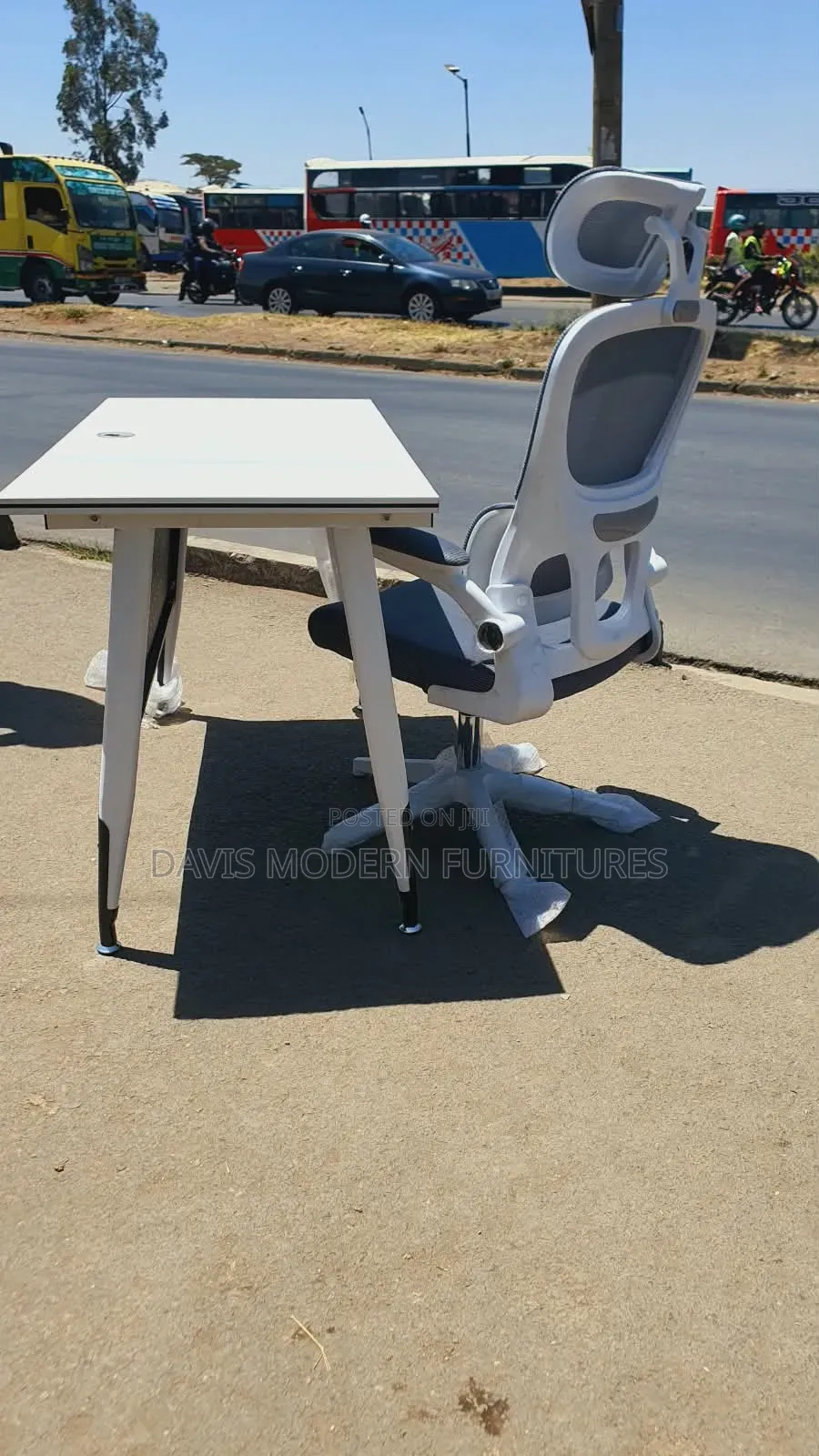 Simple Modern Office Desk