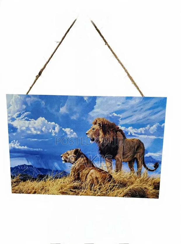 Lion & Lioness Hanging Wooden Wall Decor Plaque. Free Delivery