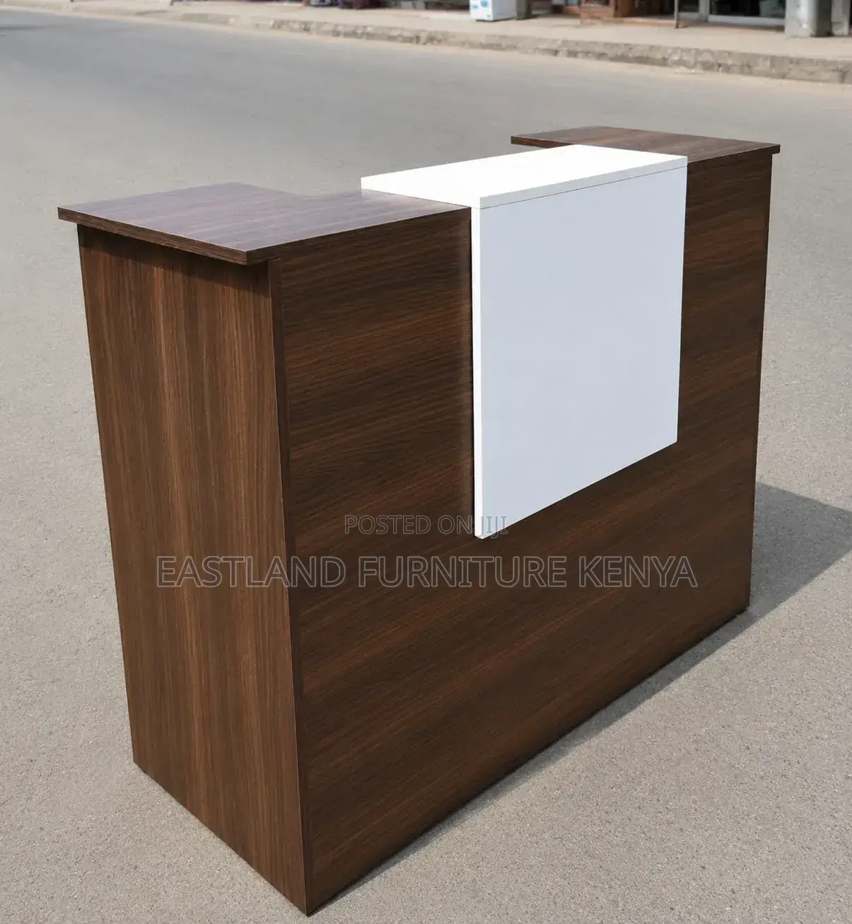 Modern Reception Desk – Executive Office Front Counter