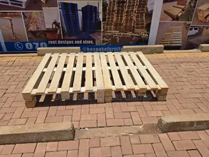4×6 Detachable Pallet Bed-Natural Rustic Look.