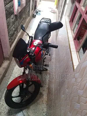 Bajaj Boxer 2022 Red