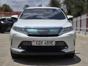 Toyota Harrier 2.0 2018 Pearl