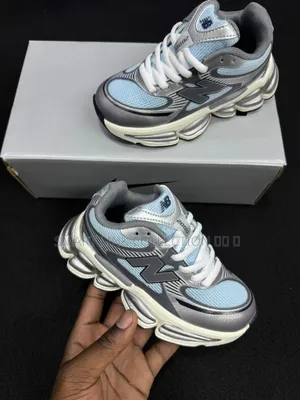 Kids New Balance 2000