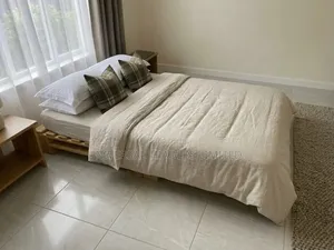 4×6 Detachable Pine Simple Wood Pallet Bed. Gig08