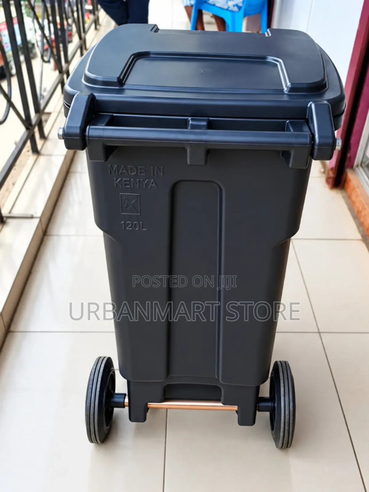 Big Capacity Heavy Duty 120L Waste Bin With Wheels