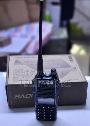 UV-82 Walkie Talkie 5W Dual Band Two-Way Radio Transceiver + Earpiece
