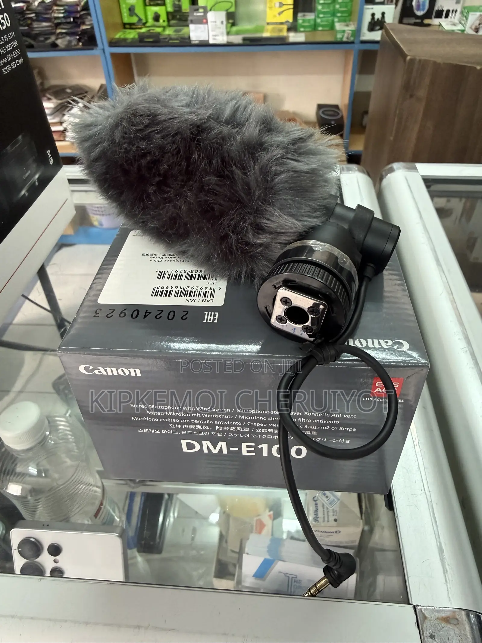 Canon EOS R50 Content Creator Kit
