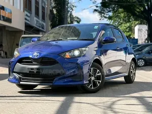 Toyota Yaris 2020 Blue