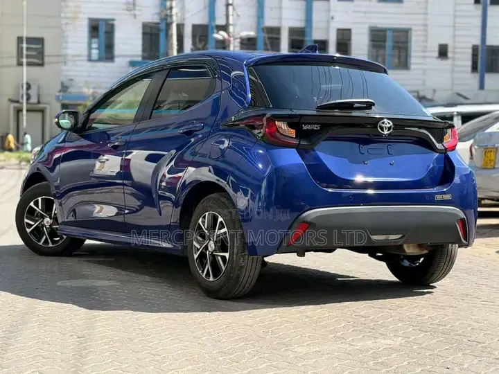 Toyota Yaris 2020 Blue