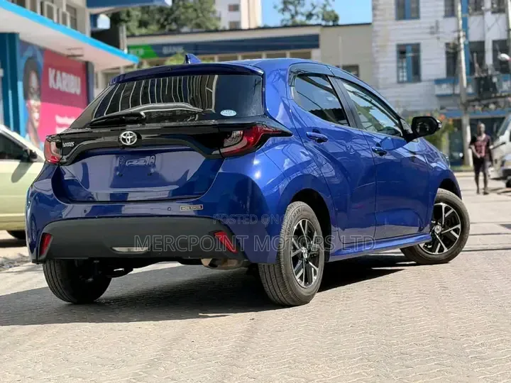 Toyota Yaris 2020 Blue