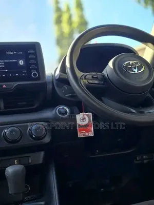 Toyota Yaris 2020 Blue
