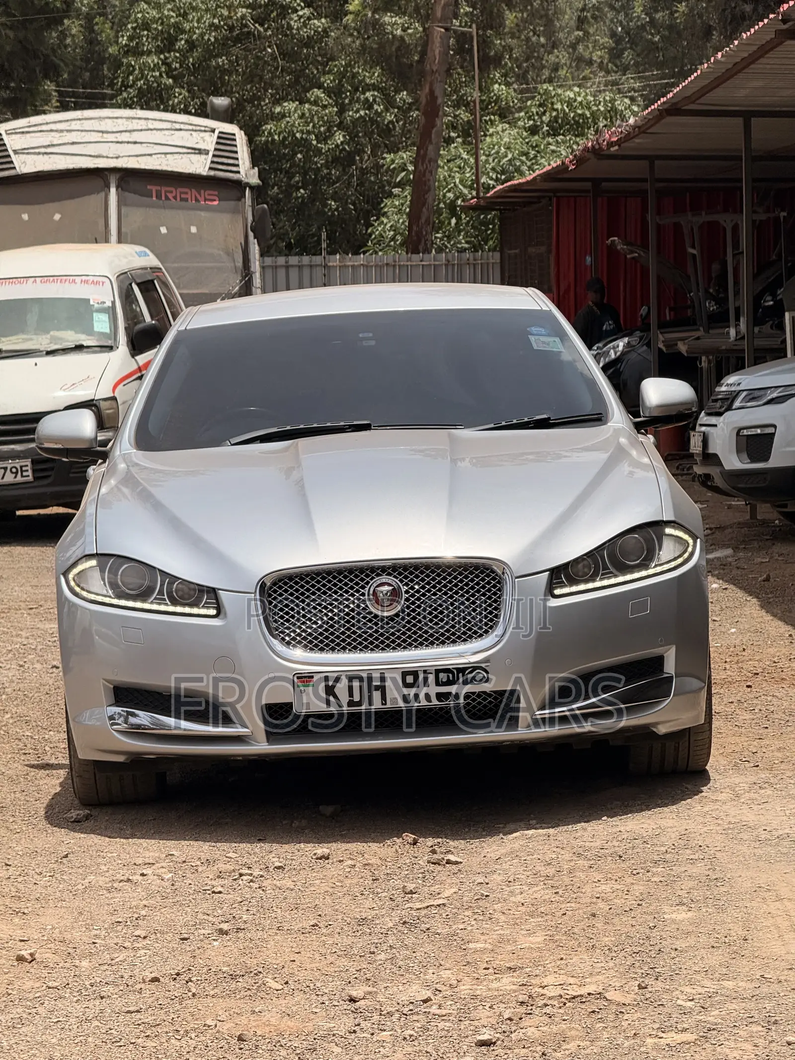 Jaguar XF 2016 Silver