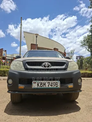 Toyota Hilux 2010 Beige