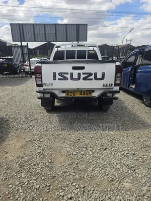 Isuzu D-MAX 2015 White