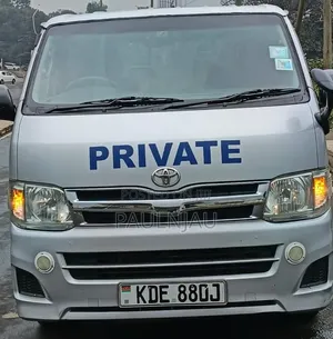 Toyota HiAce 2016 Silver