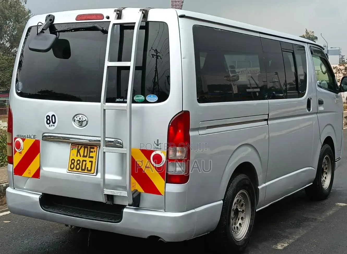 Toyota HiAce 2016 Silver