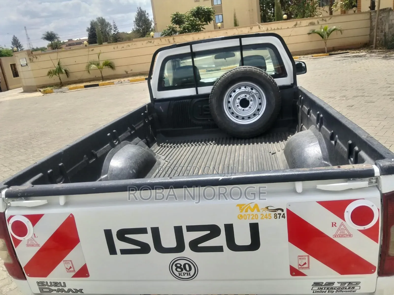 Isuzu D-MAX 2008 Off white