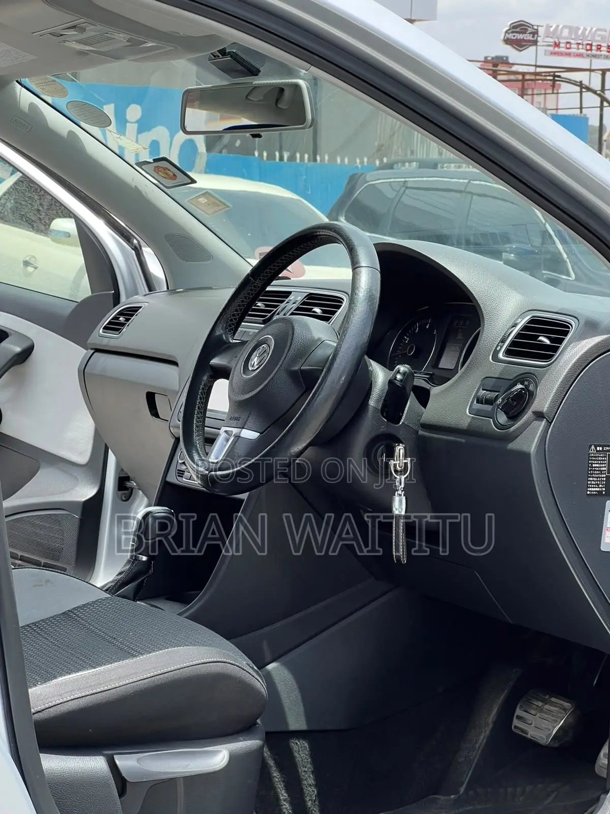 Volkswagen Polo 2012 Gray