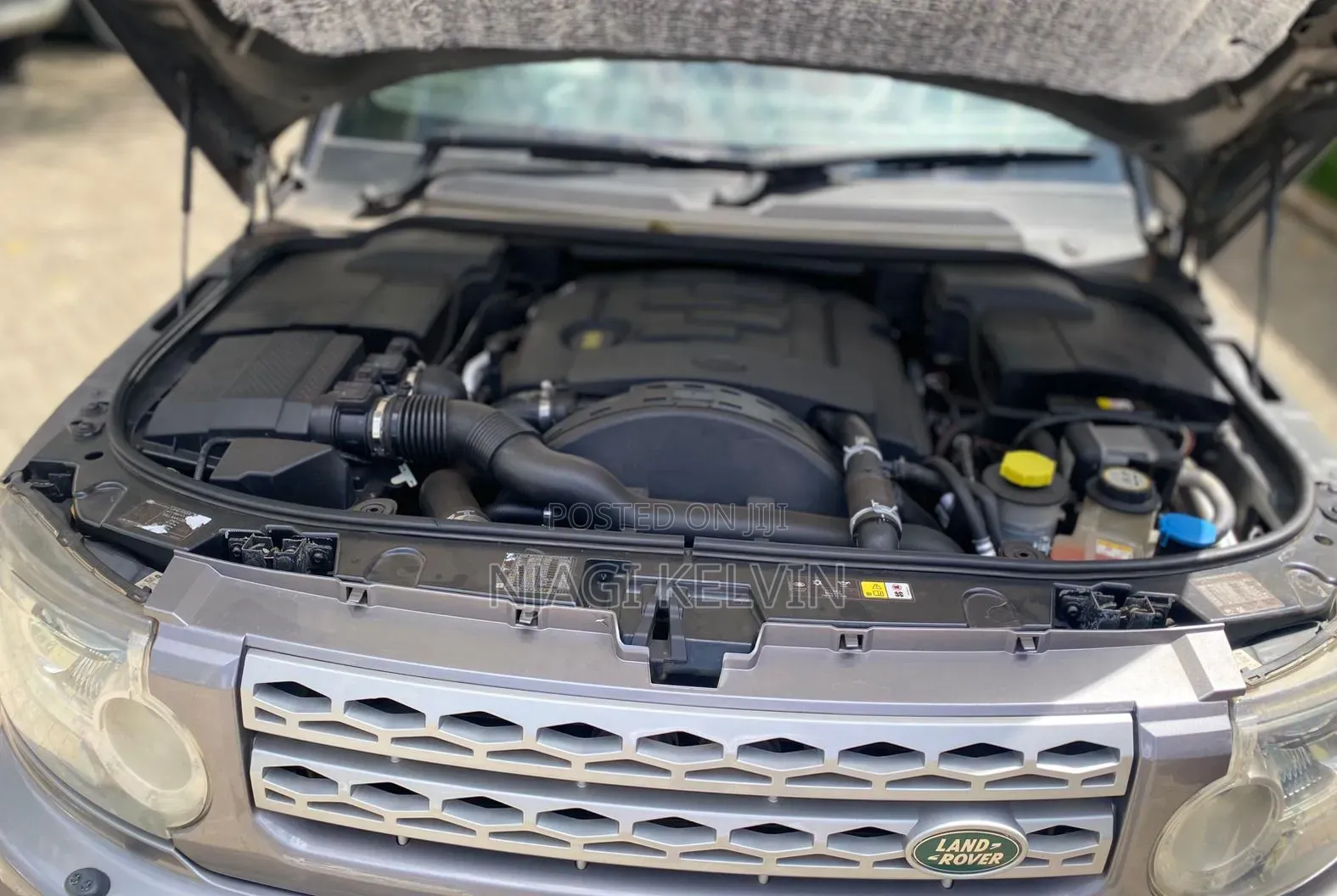 Land Rover Discovery 2011 Gray