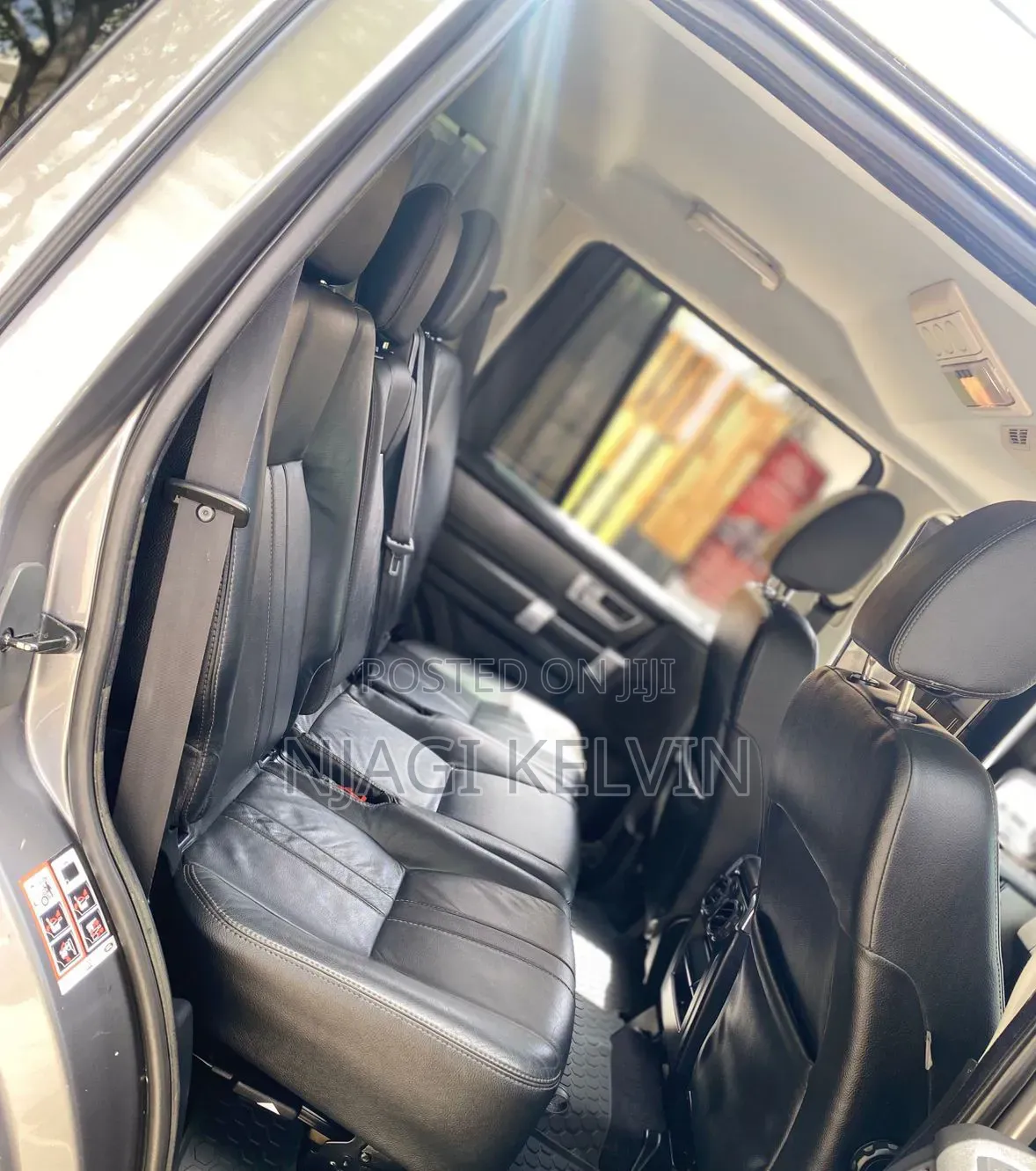 Land Rover Discovery 2011 Gray