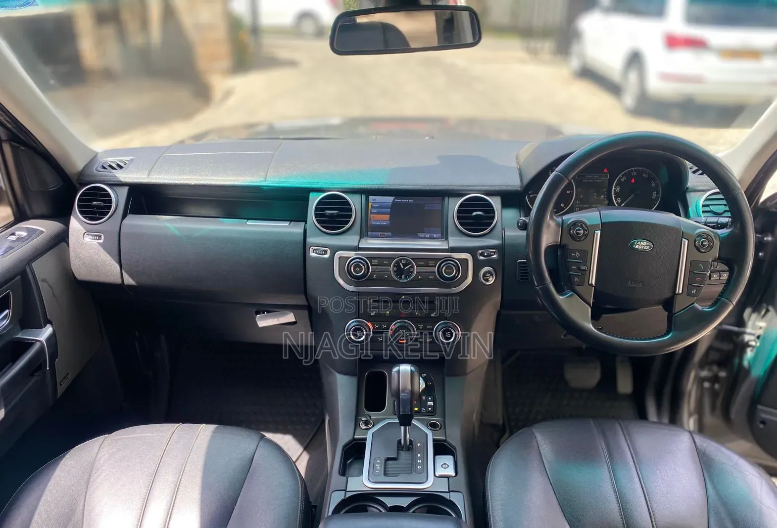 Land Rover Discovery 2011 Gray