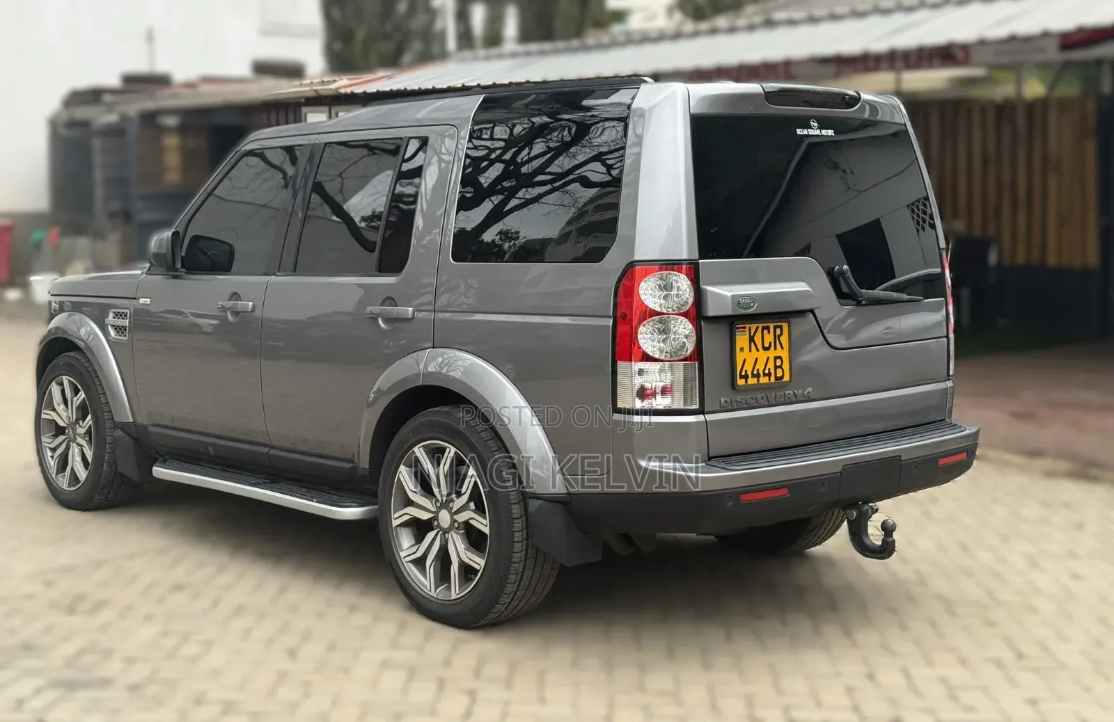 Land Rover Discovery 2011 Gray