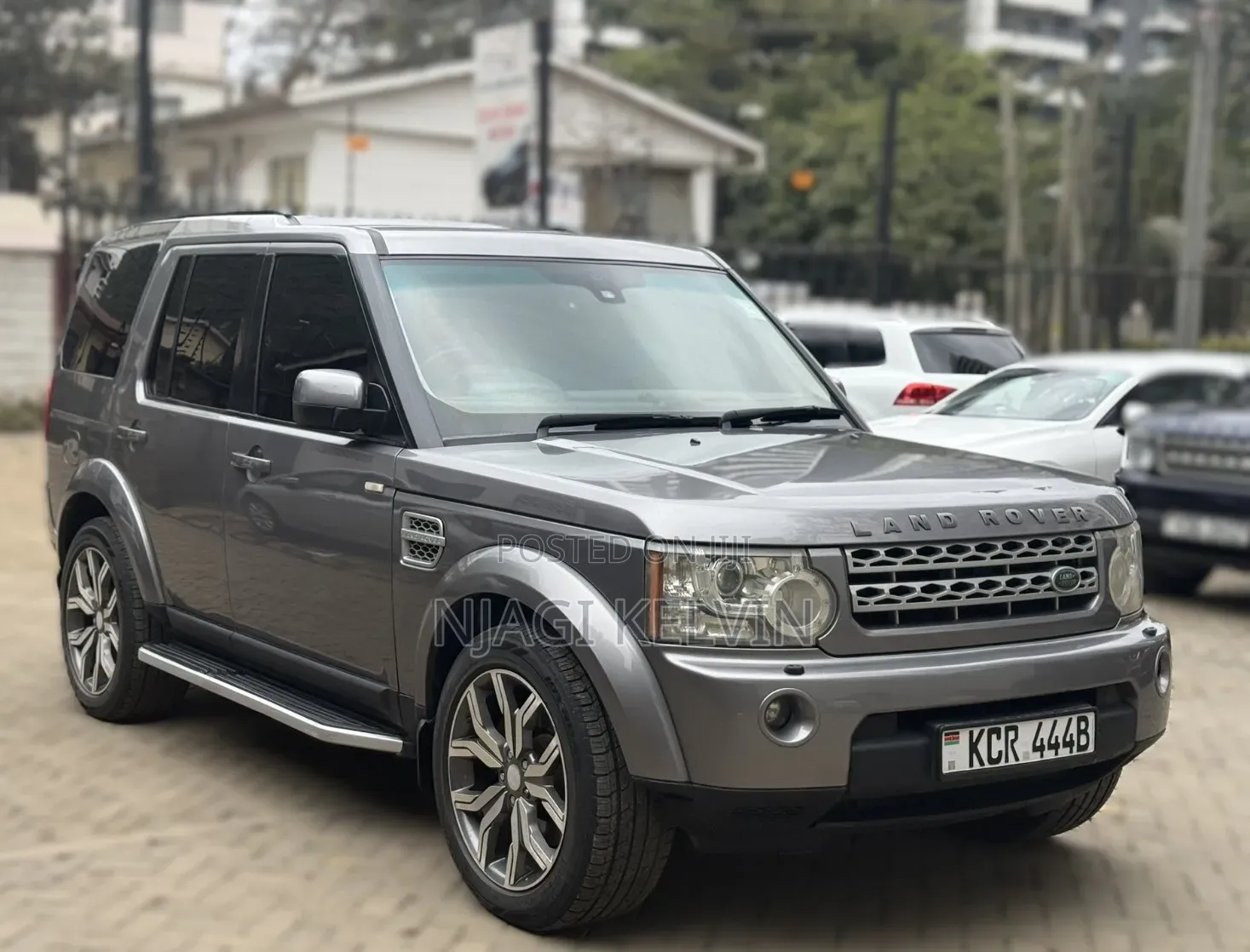Land Rover Discovery 2011 Gray