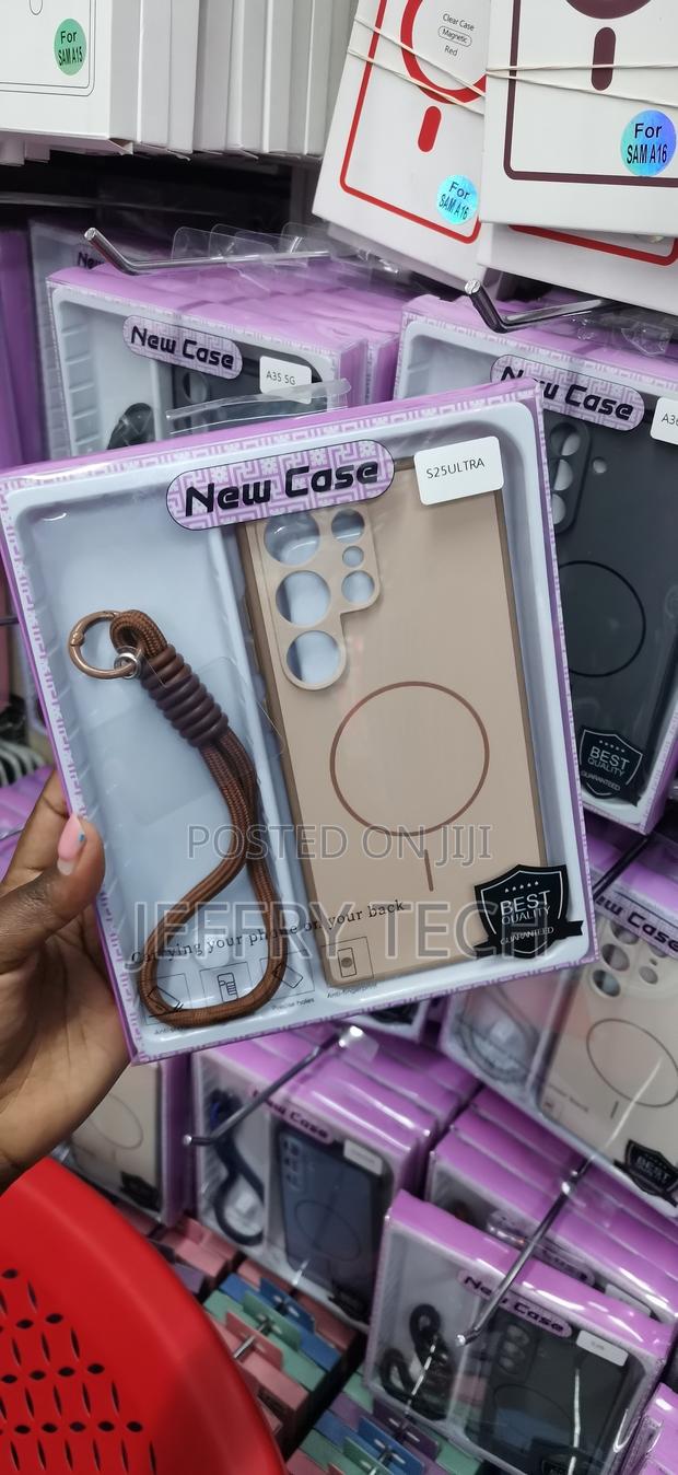 Samsung Galaxy S25 Ultra Magnetic Case From a "New Case" Collection