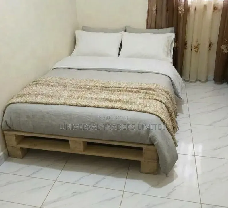 4ft by 6ft Handmade Pallet Bed -Neat Durable. 07gig