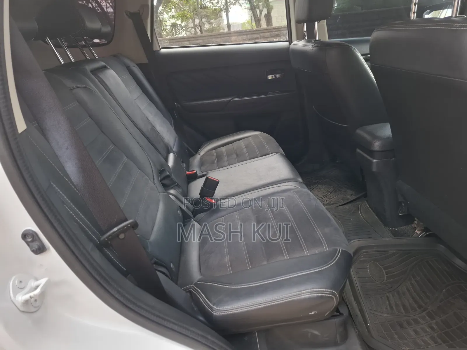 Mitsubishi Outlander 2018 White