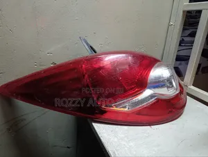 Nissan Tiida Taillight