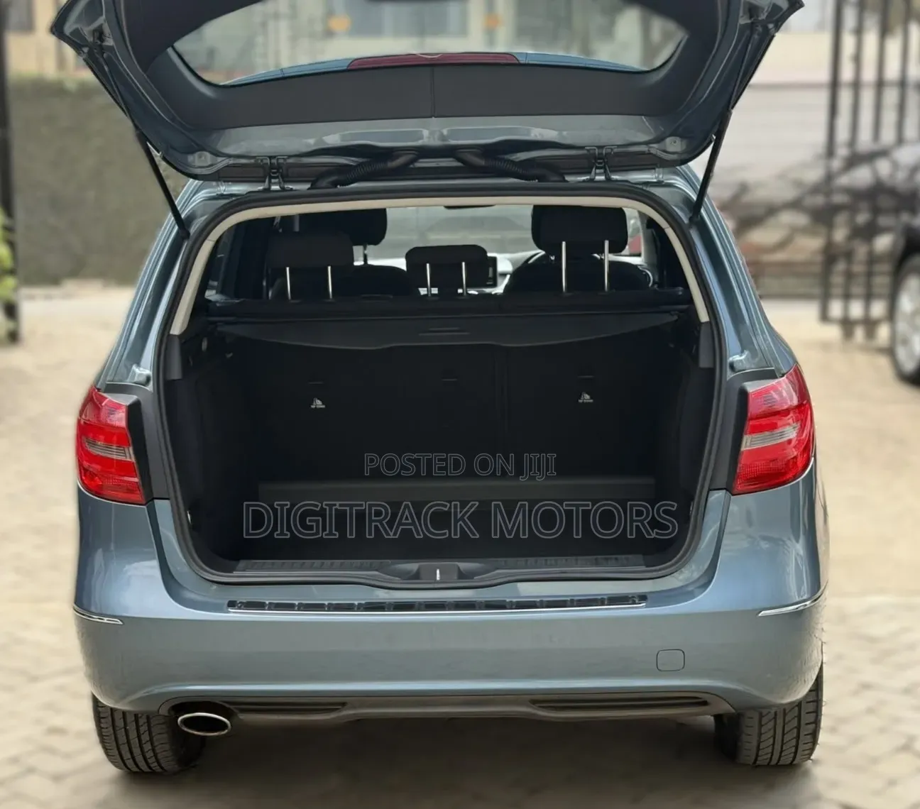 Mercedes-Benz B-Class 2012 Blue