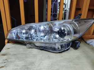 Wish 2010 Headlight