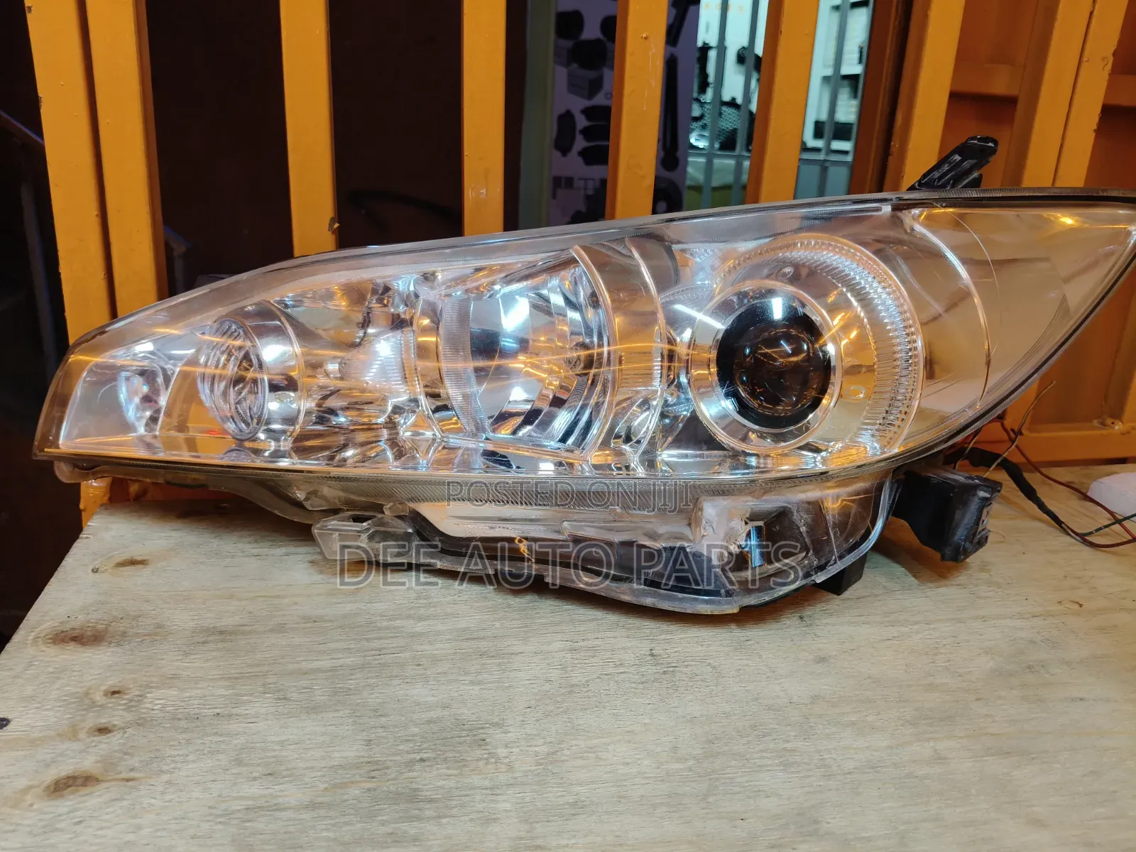 Wish 2010 Headlight