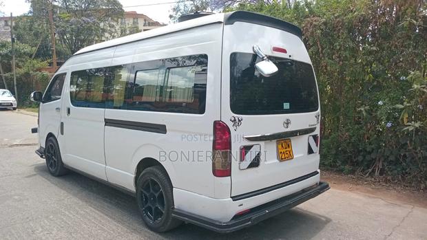 Toyota HiAce 2020 White - thumbnail 4